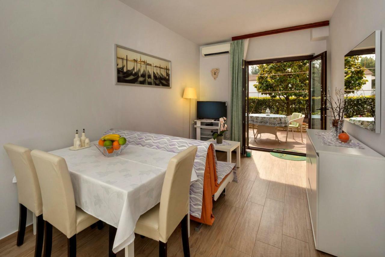 Apartman Alberta Porec Bagian luar foto