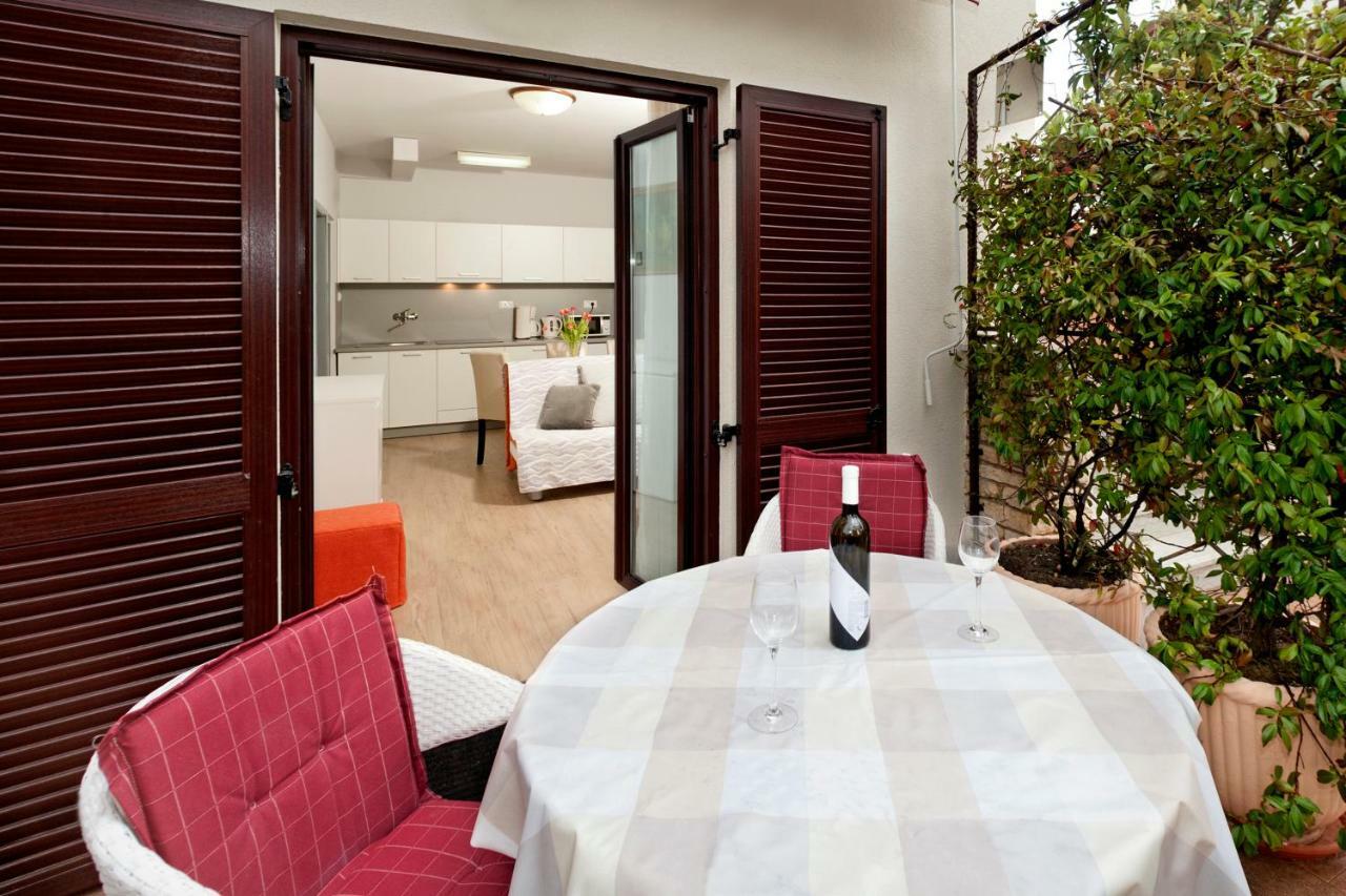 Apartman Alberta Porec Bagian luar foto