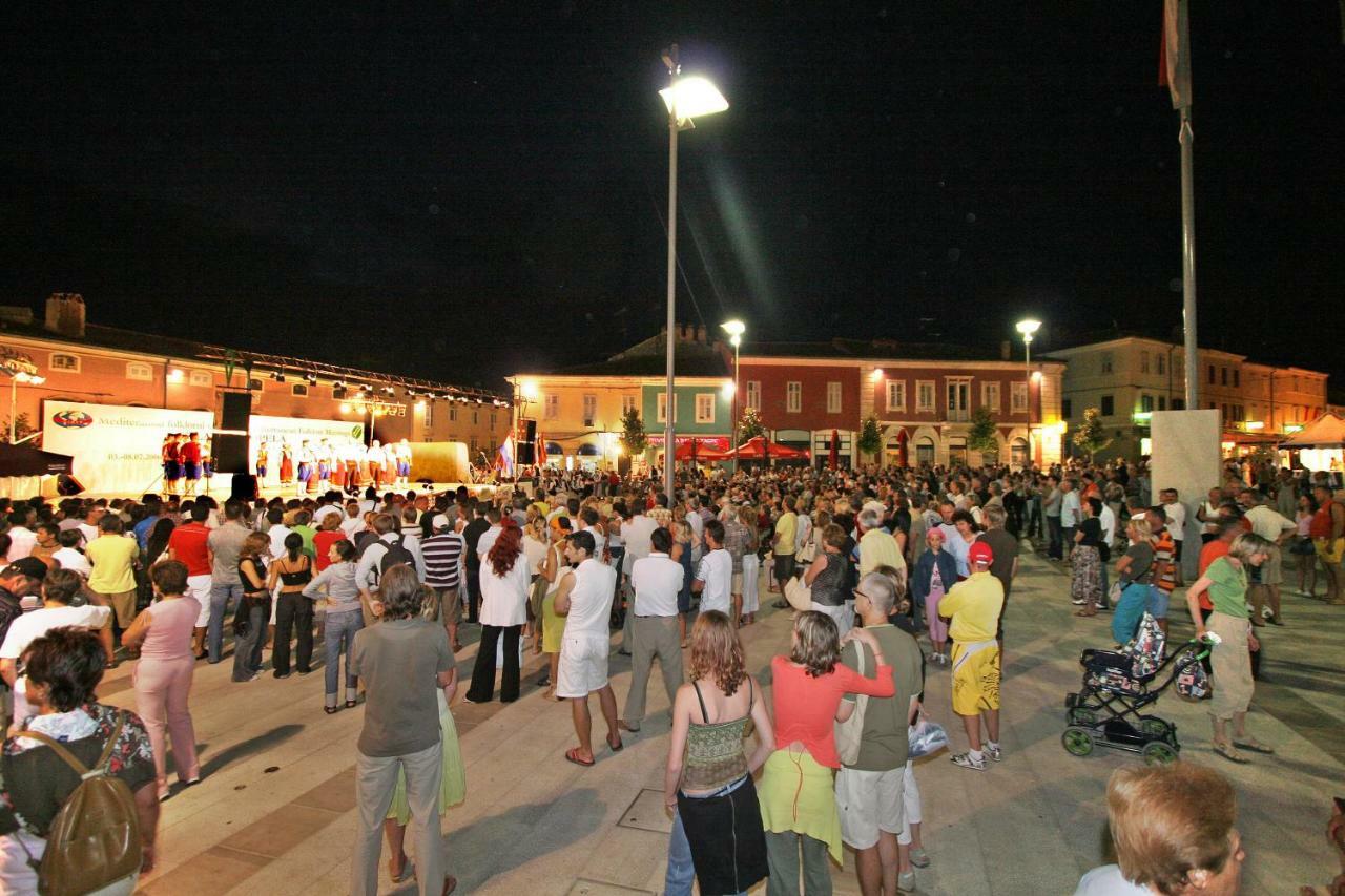 Apartman Alberta Porec Bagian luar foto